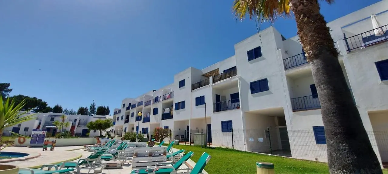 Alvor Balcony With Pool By Homing Portugal