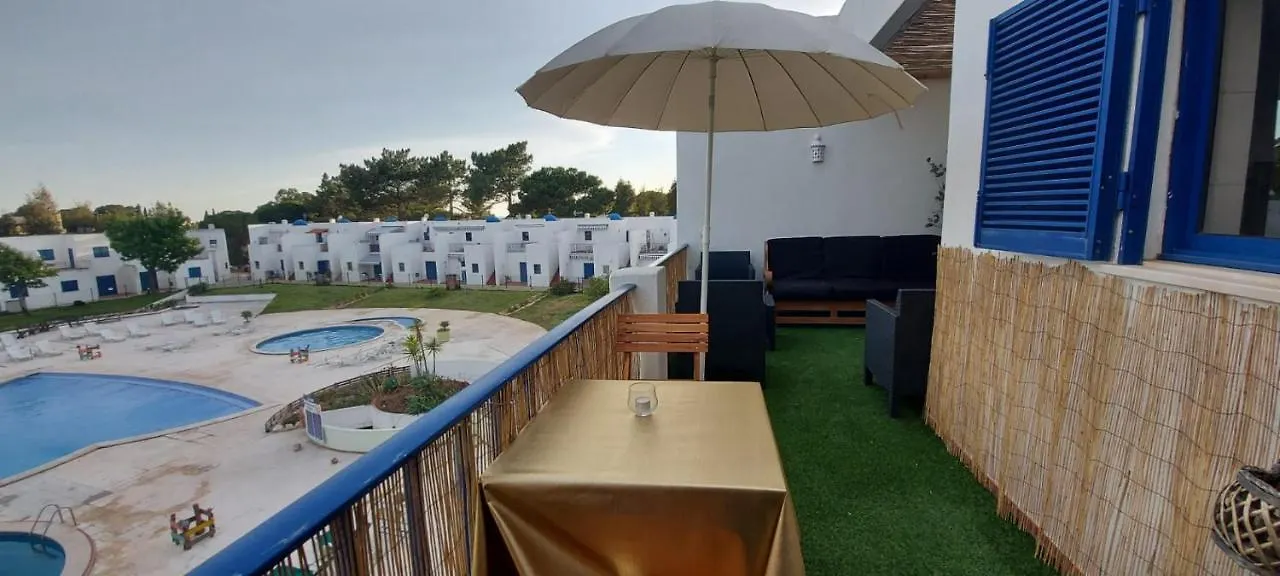 Alvor Balcony With Pool By Homing Portugal